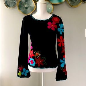 Adorable Floral Appliqué Cambridge Dry Goods NWOT Sweater